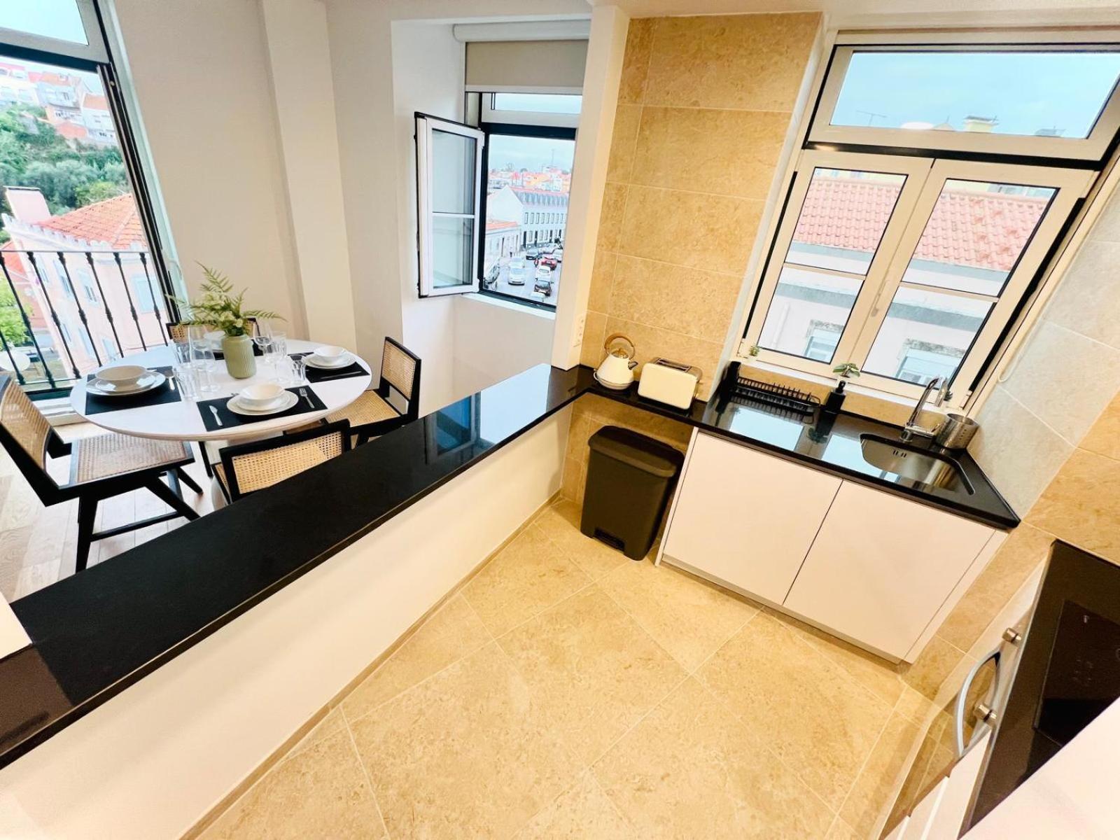 Lisbon Pink House II Beautiful 2 Bedroom Flat In City Center Exterior photo