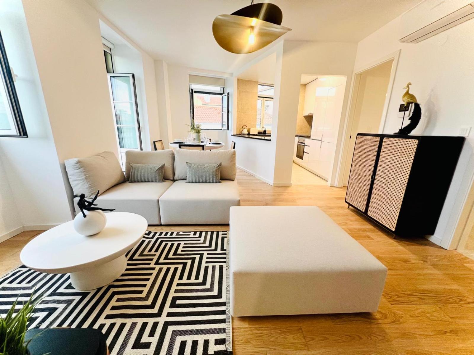 Lisbon Pink House II Beautiful 2 Bedroom Flat In City Center Exterior photo